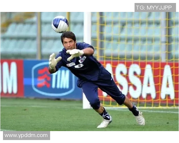 布冯重返国家队备战欧洲杯，意大利门将再次展现实力